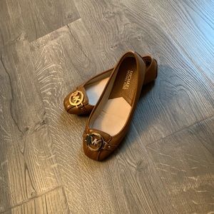 Michael kors women shoes size 6